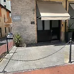 Fashionhouse